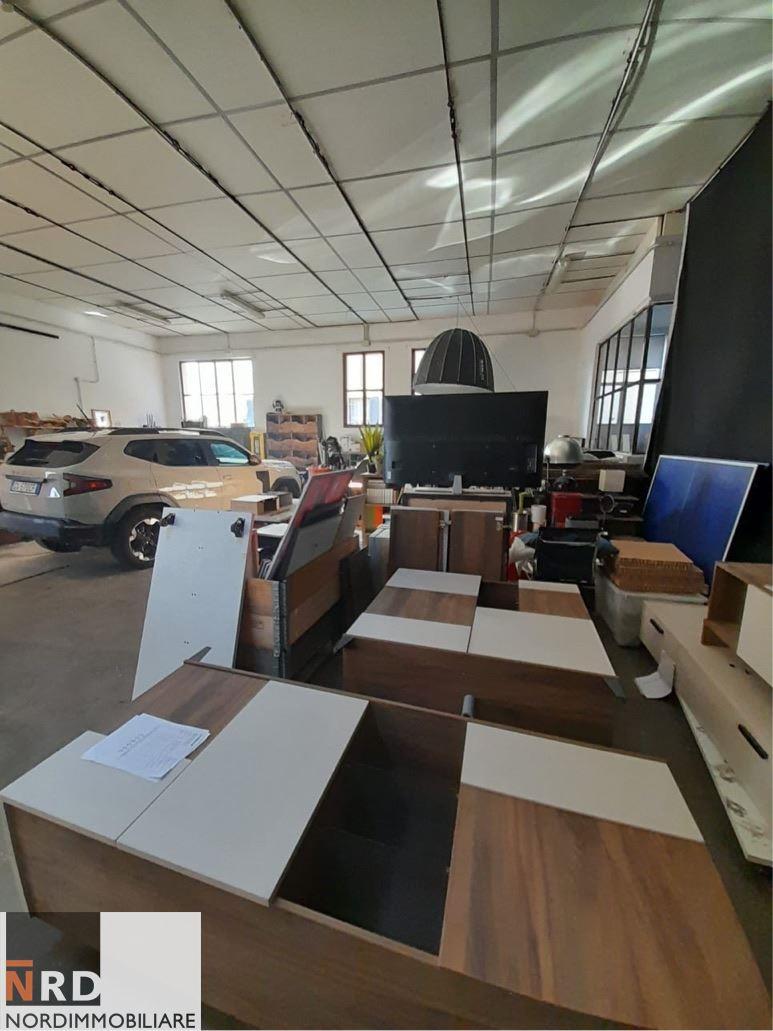 Capannone di 285 mq a Valdaro