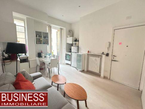 MILANO, MM REPUBBLICA- TRILOCALE ARREDATO CON BALCONE