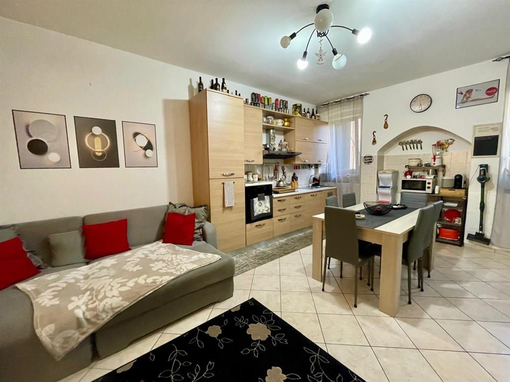Ottimo appartamento quadrilocale indipendente - autonomo - nessuna spesa condominiale