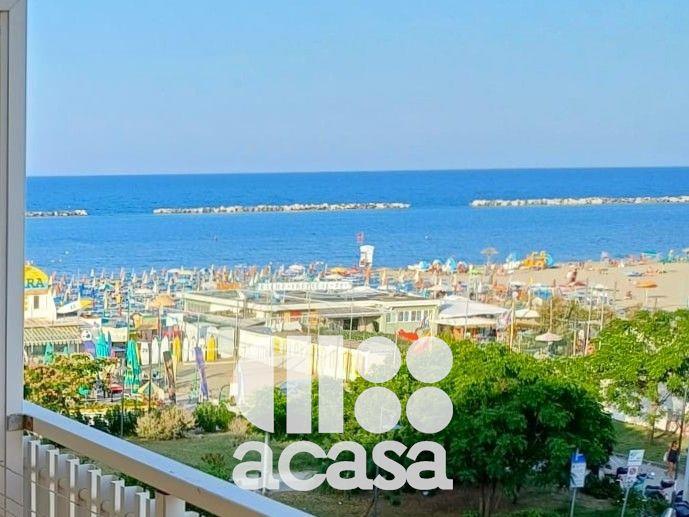 SPLENDIDO TRILOCALE CON VISTA MARE E POSTO AUTO