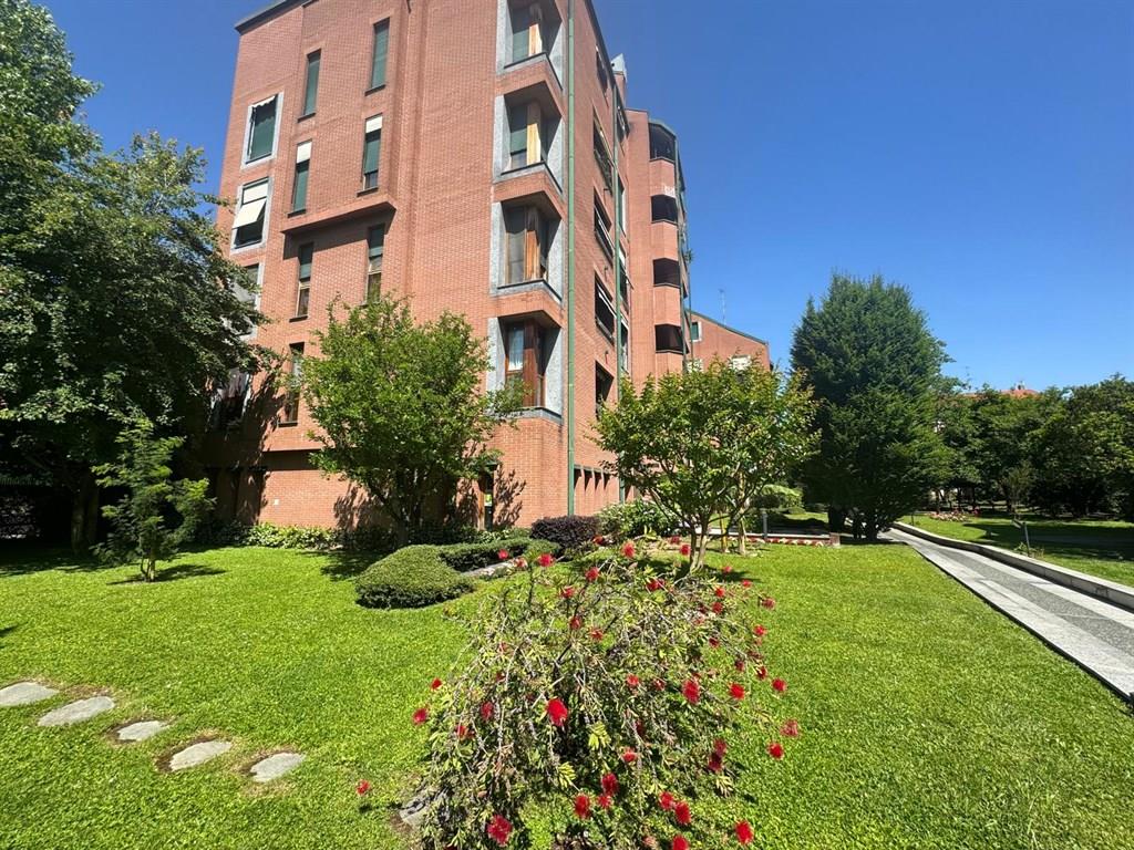 Monza San Biagio - AFFITTASI ufficio prestigioso