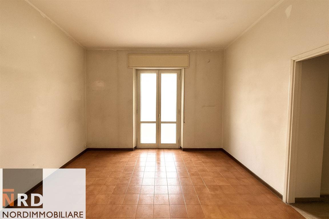 Ampio TRILOCALE da Sistemare con P.Auto