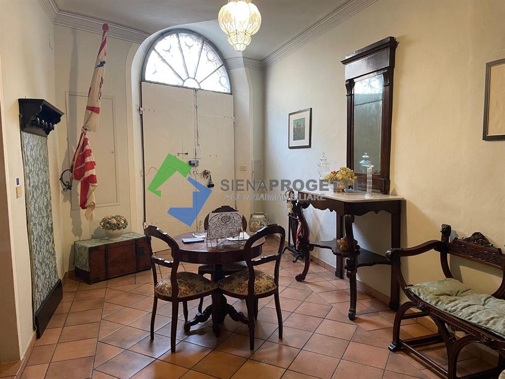 Splendido appartamento in Palazzo storico nel Centro storico di Siena