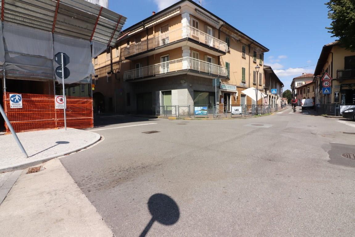 Negozio in centro in vendita a Cassano d'Adda (MI)