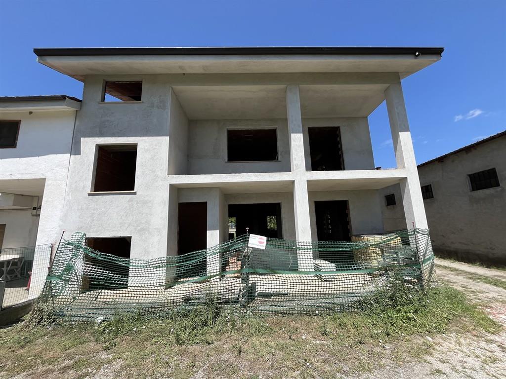 Magliano Alpi (CN) casa in costruzione, semindipendente, con giardino