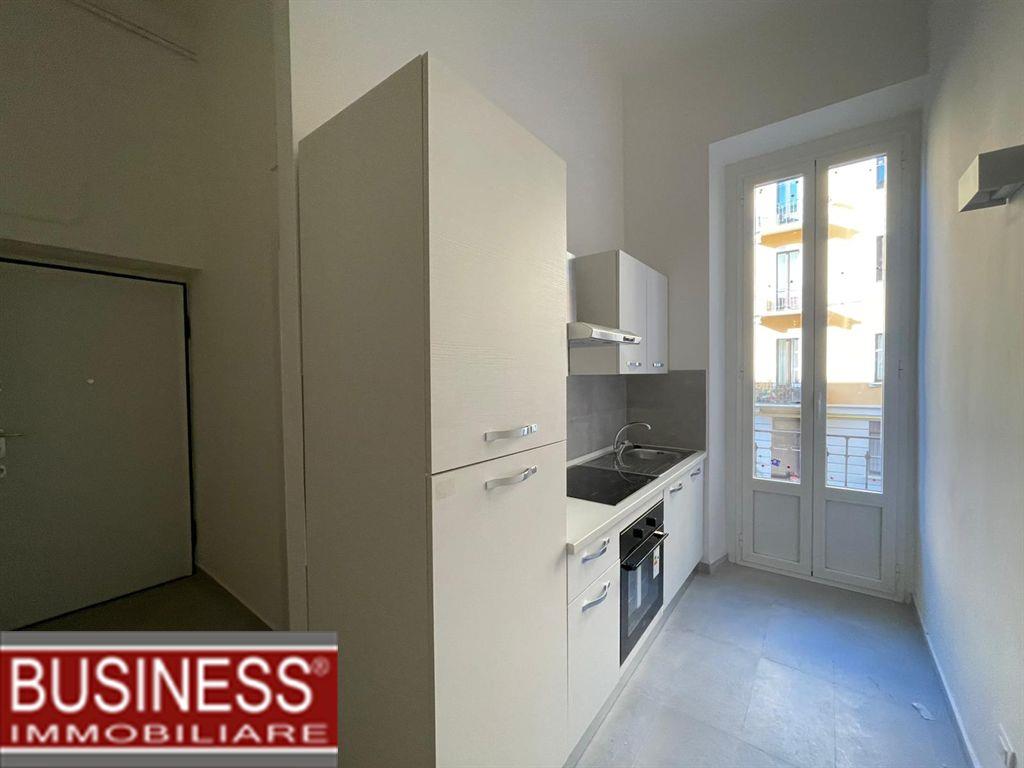 MILANO, PORTA ROMANA - BILOCALE ARREDATO CON BALCONE