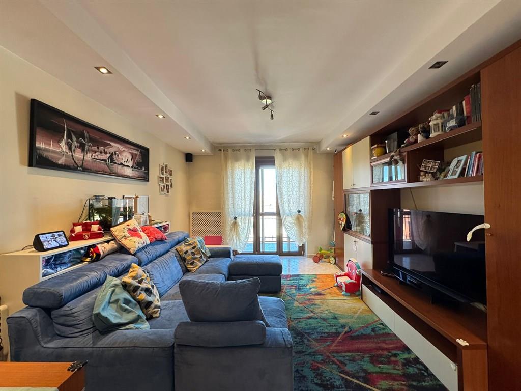 QUADRILOCALE VIA SOMALIA 108, TORINO