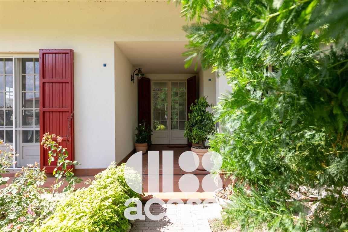ESCLUSIVA RESIDENZA CON GIARDINO