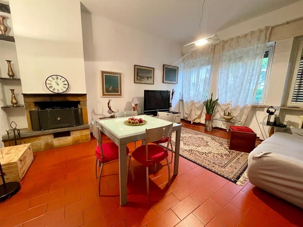 un casa singola.. ottimo trilocale arredato + posto auto