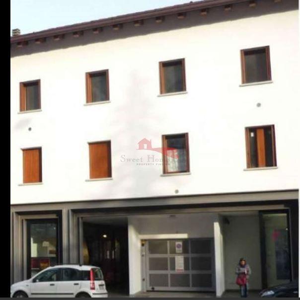 UFFICIO/NEGOZIO - UDINE P.LE CHIAVRIS, 67