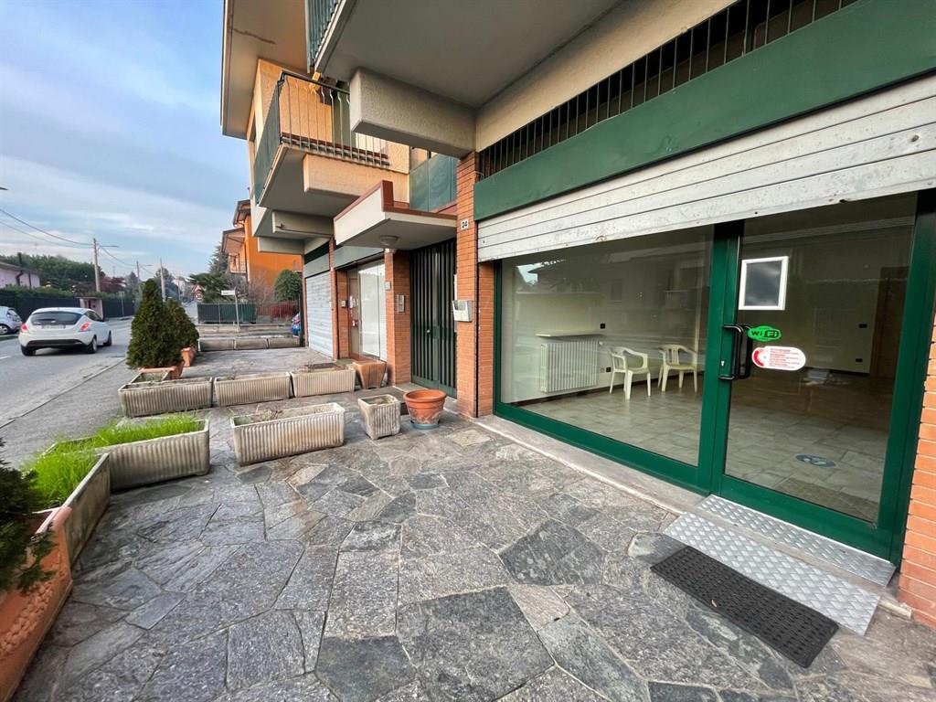lbz420 - Libero subito!! a soli 420 € mensili.. affitatsi ottimo uffcio open space con pompa di calore, vetrina e posto auto da vedere!