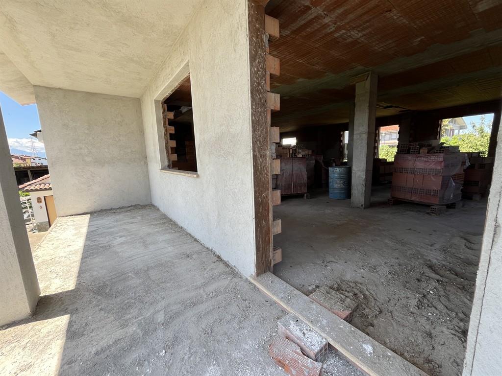 Magliano Alpi (CN) casa in costruzione, semindipendente, con giardino