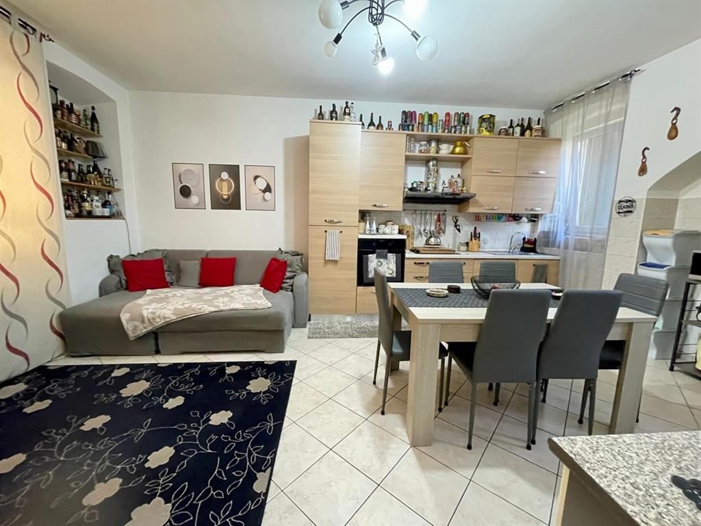 Ottimo appartamento quadrilocale indipendente - autonomo - nessuna spesa condominiale