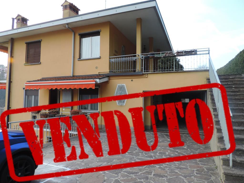 Caprino amipio appartamento in casa di 3 unità