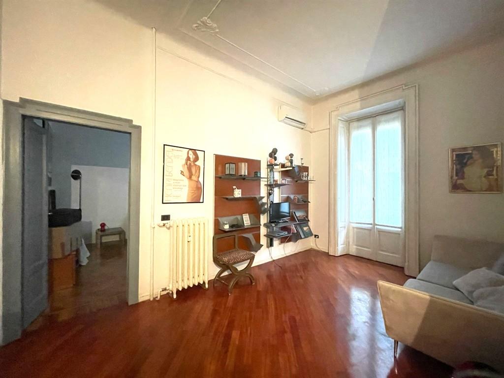 MILANO, MM CAIAZZO - AMPIO BILOCALE ARREDATO