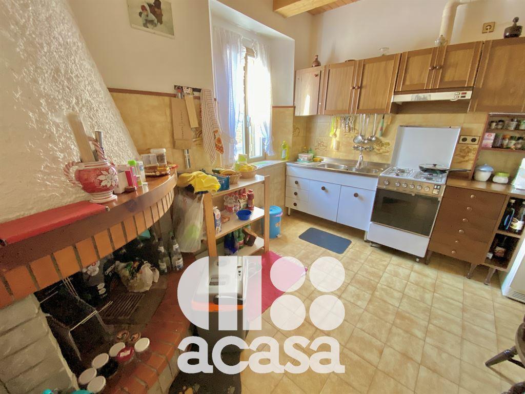 ABITAZIONE SEMI INDIPENDENTE IN BORGO