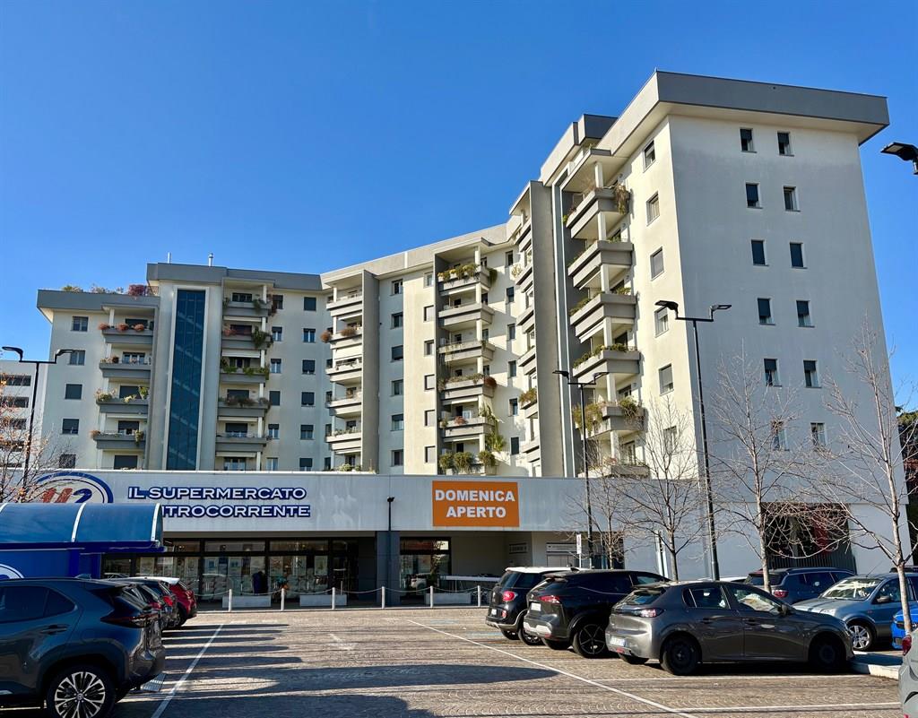 MONZA ZONA REGINA PACIS-BORSA RECENTE BILOCALE CON BOX