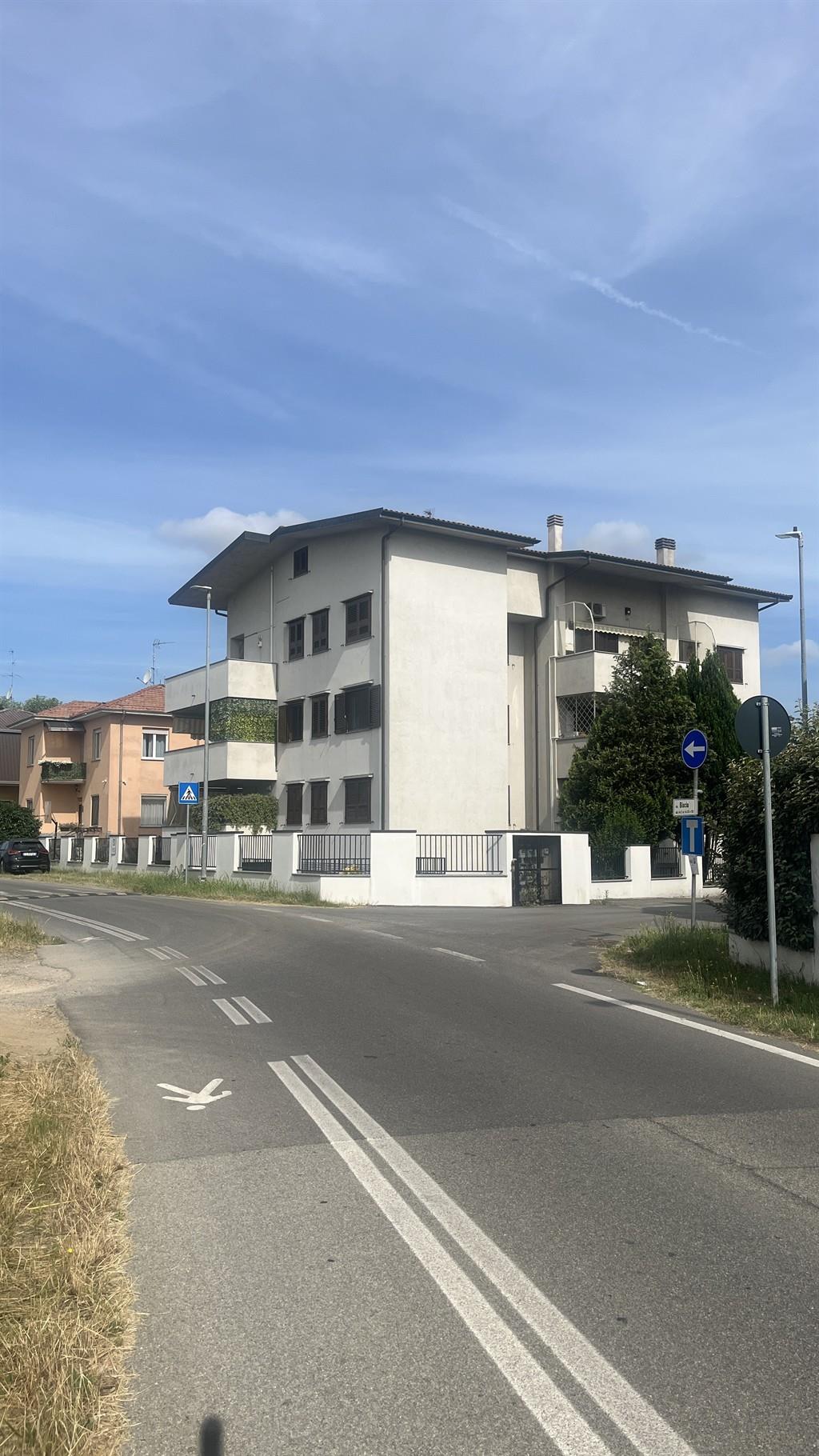 Ampio trilocale con terrazzo e vista sul verde
