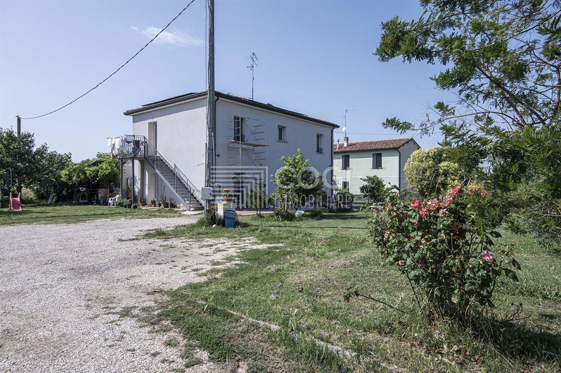 Splendida casa indipendente con ampio giardino privato!