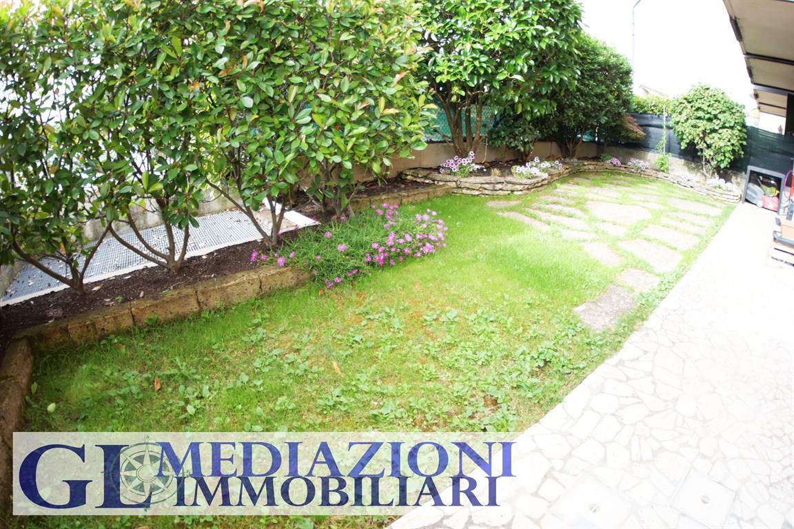 Appartamento con due camere e giardino a Salzano Rif. GL1571