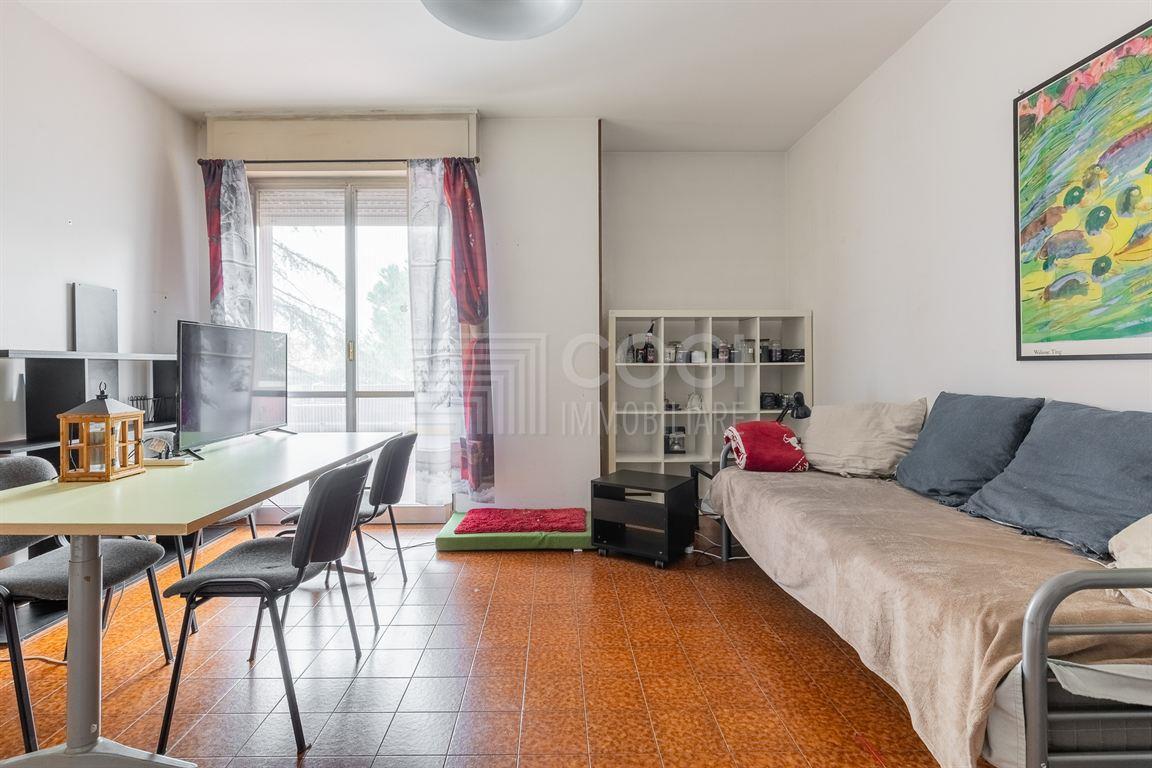 LUMINOSO APPARTAMENTO AD IMOLA, CON TERRAZZO ED ASCENSORE