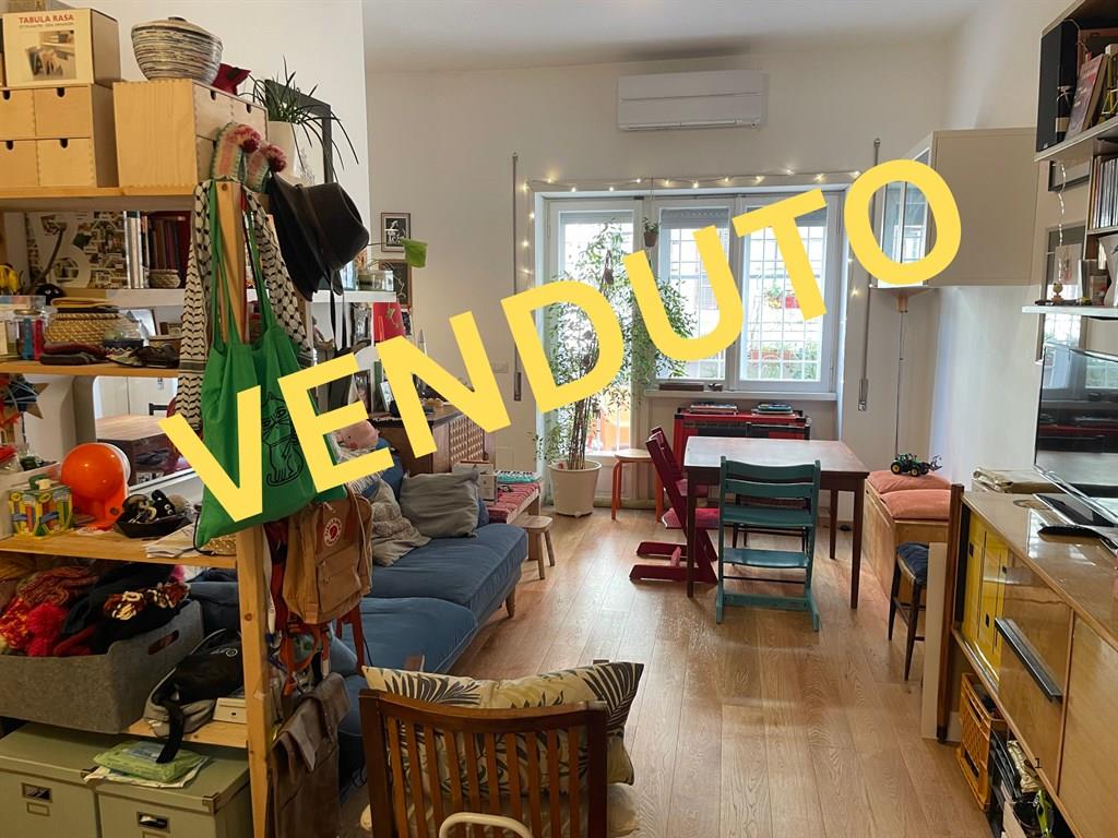 PIGNETO VIA RAIMONDO MONTECUCCOLI  TRILOCALE RISTRUTTURATO CON TERRAZZO