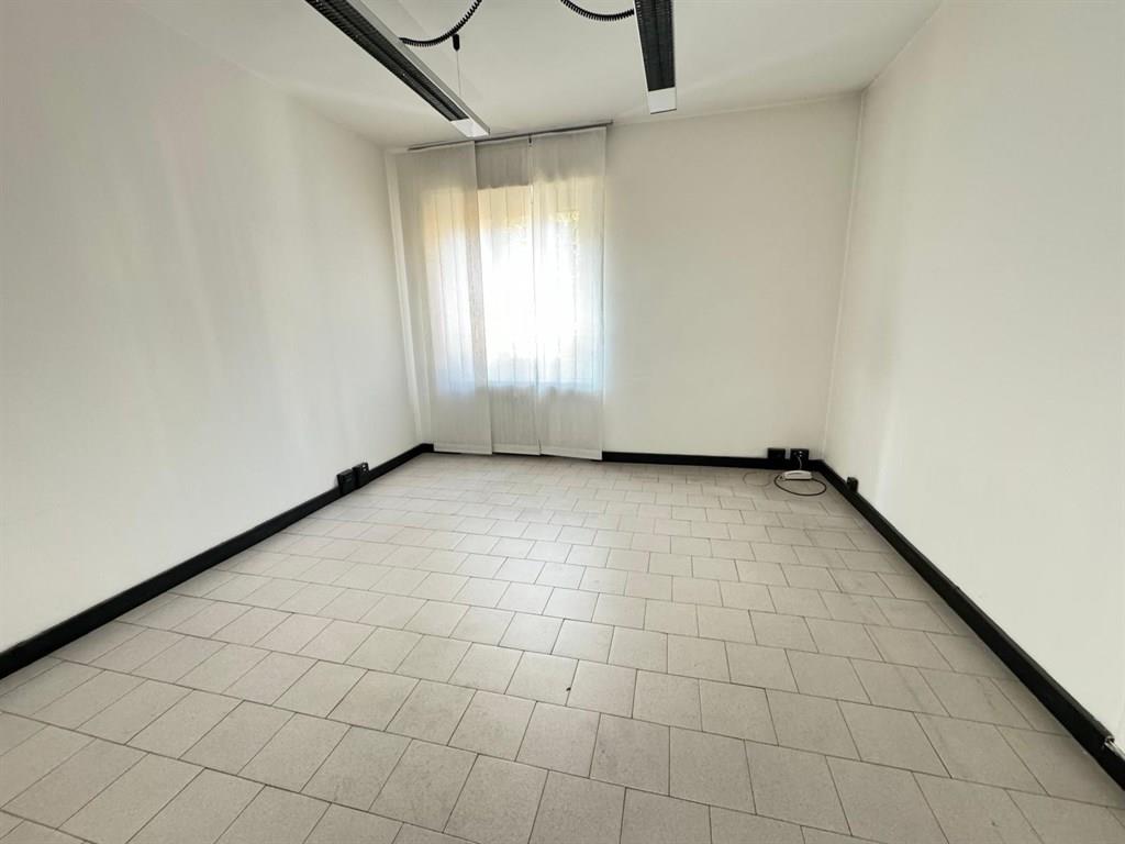 Monza Parco - libero 3 locali e servizi-