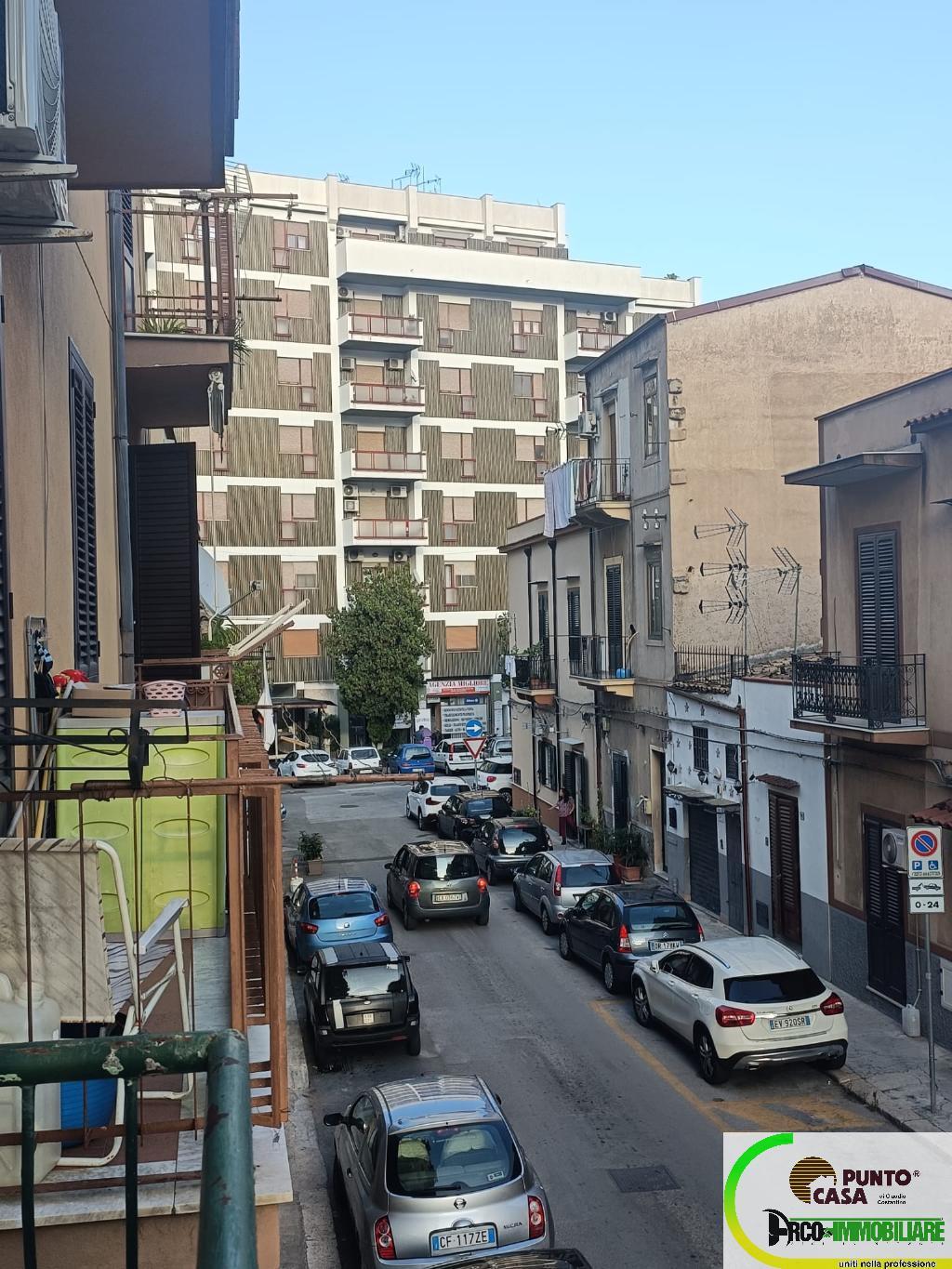 Serradifalco/Aversa Vendesi 4 vani più terrazzino