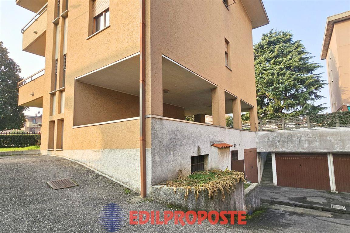 Appartamento 3 locali, 90 mq con tavernetta, piccolo giardino e 2 box - Villaggio Giovi