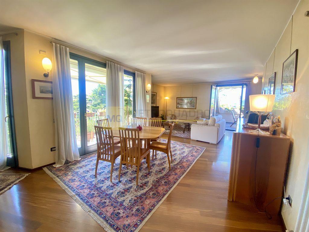 LECCO – ATTICO CON TERRAZZI PANORAMICI E FINITURE DI PREGIO