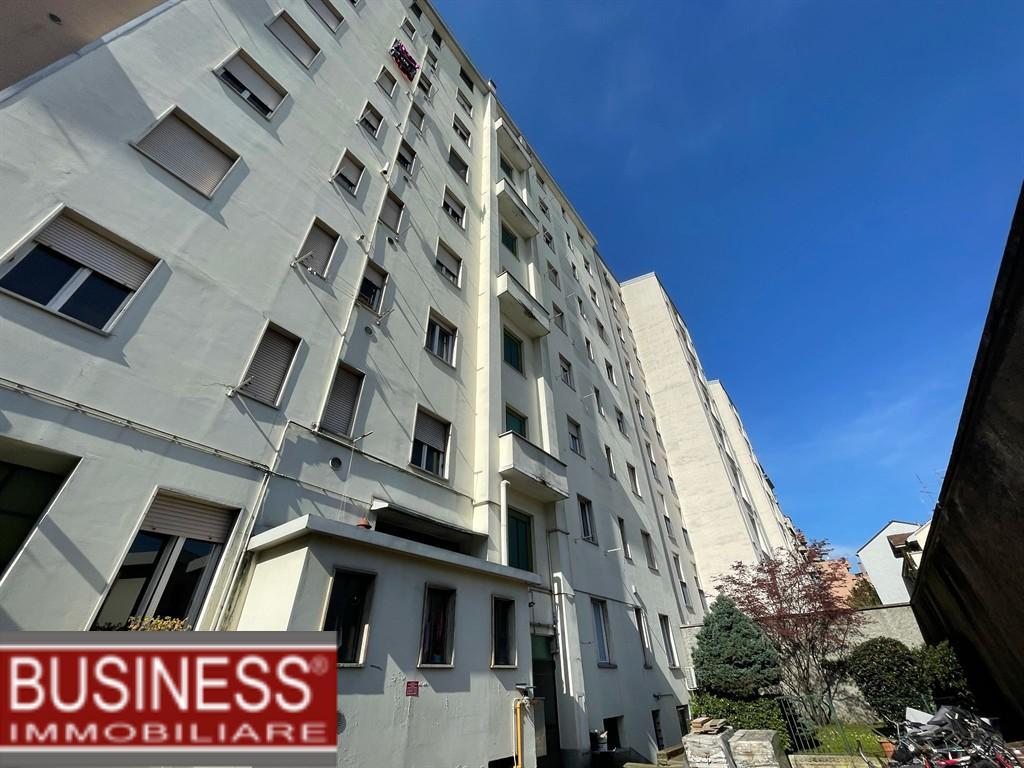 MILANO, MM CENISIO -  TRILOCALE LIBERO SUBITO