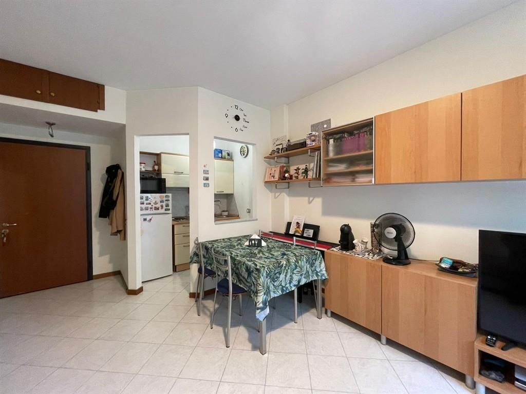 MILANO, MM VILLA SAN GIOVANNI - AMPIO BILOCALE ARREDATO