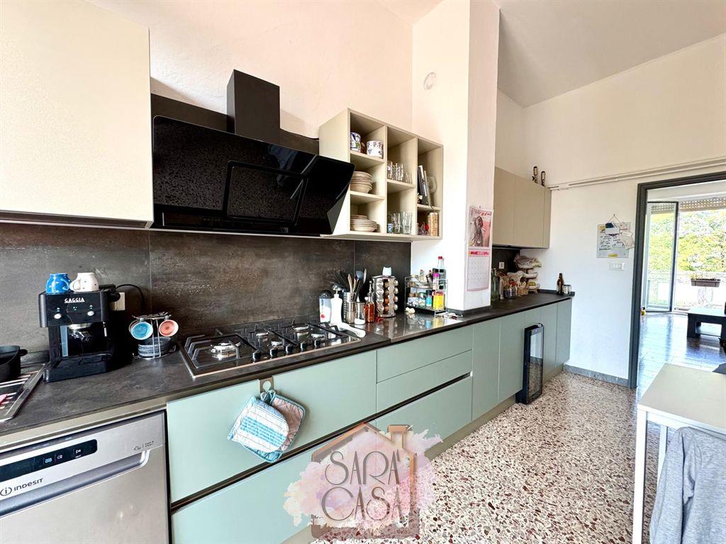 APPARTAMENTO CON DUE AMPIE CAMERE DA LETTO