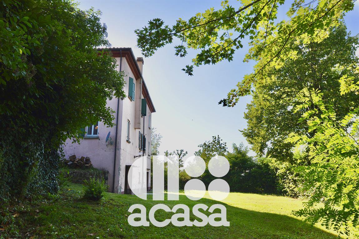 VILLA CON TERRENO