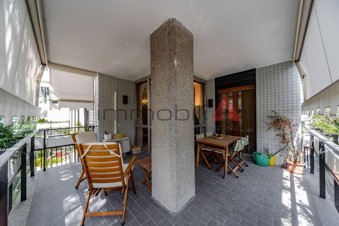 Brugherio Centro residenziale Edilnord Cigni - 5 locali con box Euro 389.000,00