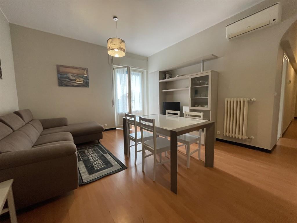 ELEGANTE TRILOCALE LOANO CENTRO