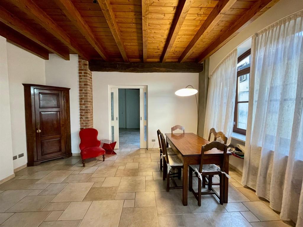 cp690 - prestigioso grande appartamento di 2 locali + servizi semi arredato