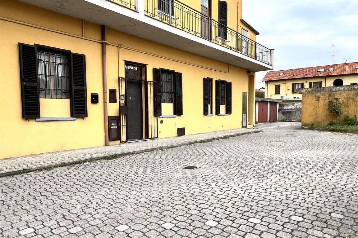 APPARTAMENTO QUADRILOCALE RISTRUTTURATO CON BOX DOPPIO