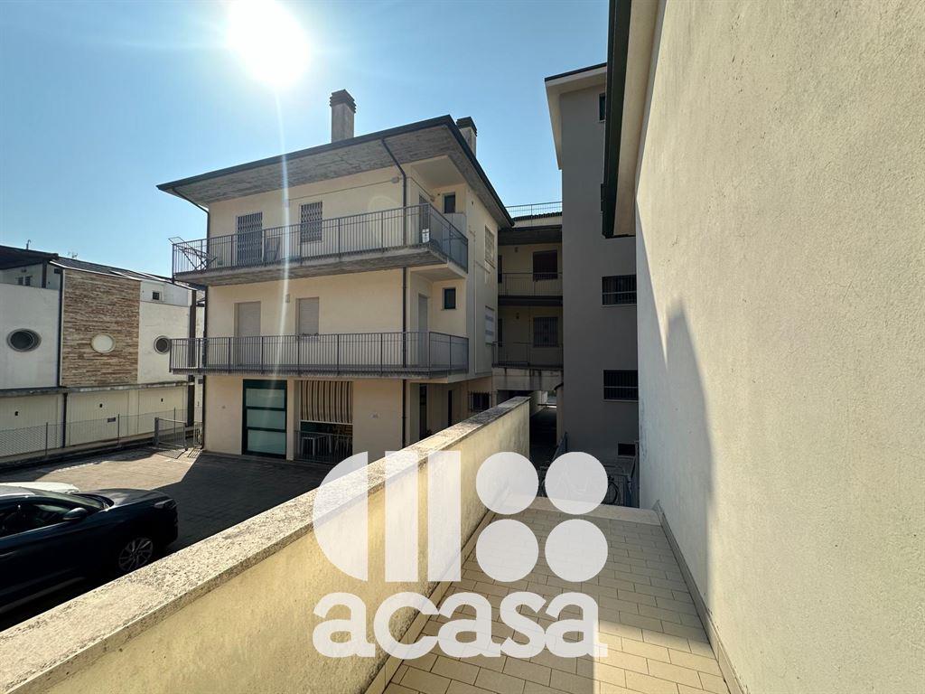CASA INDIPENDENTE A 200 MT. DAL MARE