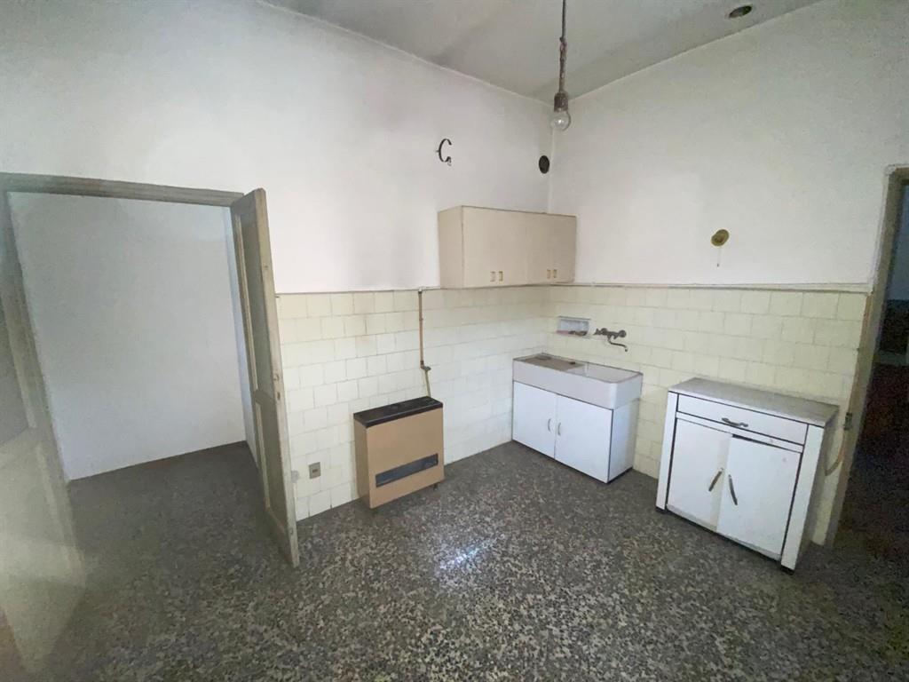 CASA DELLA NONNA DI 4 LOCALI + BOX E MAGAZZINO