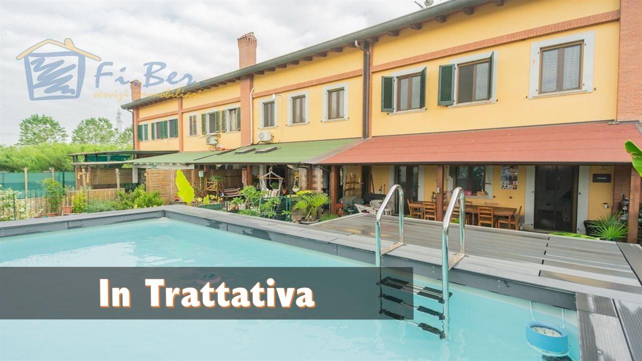 Comazzo - Cascina Gardino: VILLA A SCHIERA
