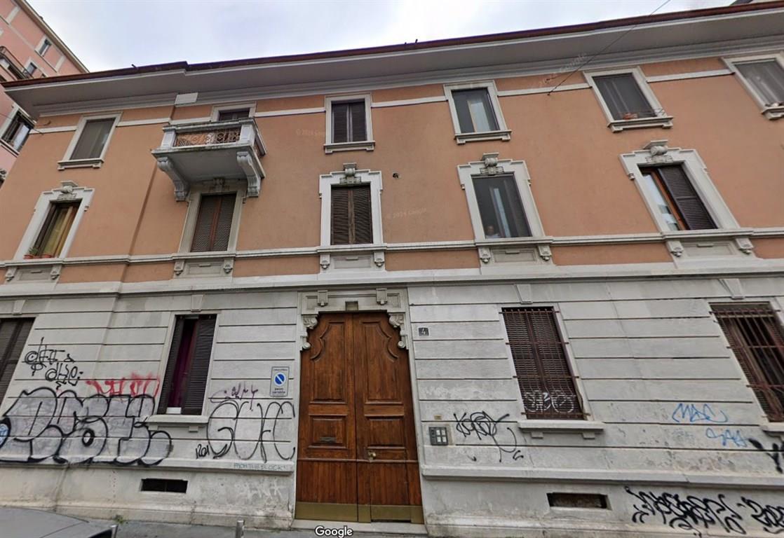Zona Isola: Trilocale, ristrutturato ed arredato. € 1.600 mensili spese incluse - Per informazioni e/ appuntamenti: Milano Servizi Immobiliari srl - Tel. 02.688.08.11 r.a. - zorzini@milanoservizi.eu