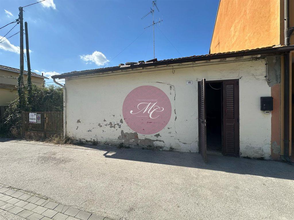 ZONA FORNACE ZARATTINI Ravenna (RA) : CASETTA  CON GIARDINO TUTTA SU UN PIANO - DA RISTRUTTURARE