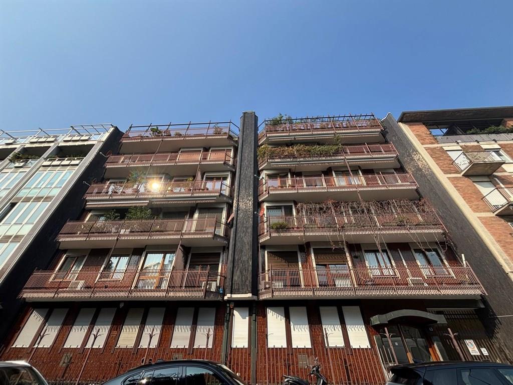 Milano - AFFITTASI appartamento e autorimessa