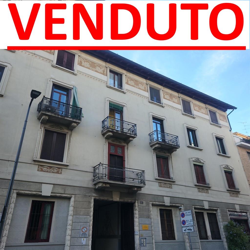 Zona Isola, bilocale arredato. 320.000,00 - Per informazioni: Milano Servizi Immobiliari srl - 02.688.08.11 - zorzini@milanoservizi.eu