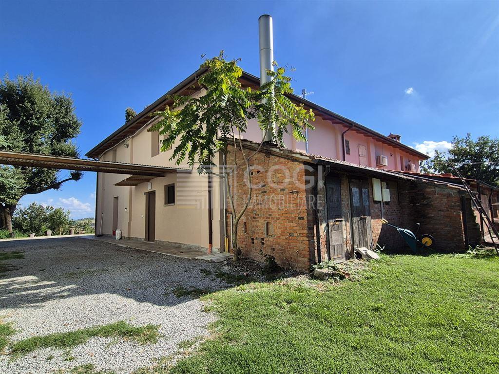 IMOLA, ZONA COLLINARE - APPARTAMENTO RISTRUTTURATO IN AFFITTO