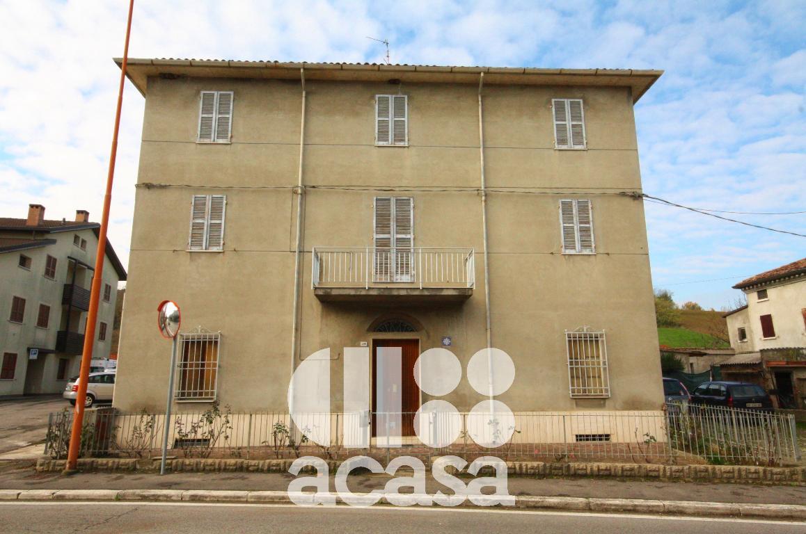 ANTICO CASALE DA RISTRUTTURARE