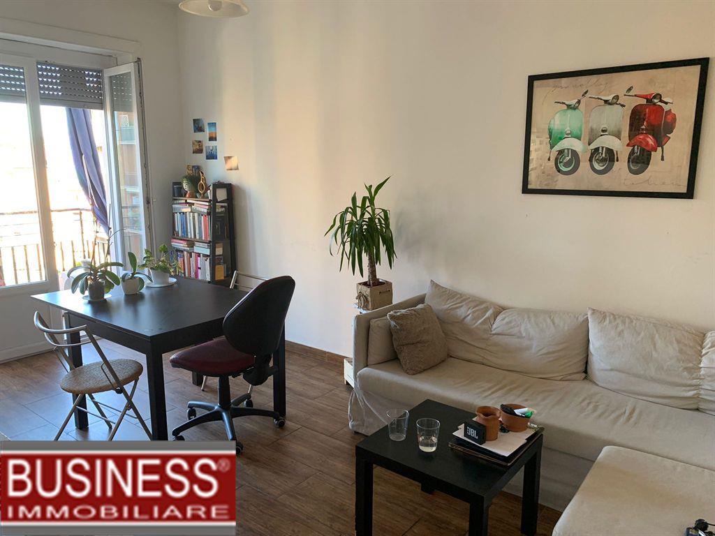 MILANO, BANDE NERE - BILOCALE ARREDATO CON BALCONE