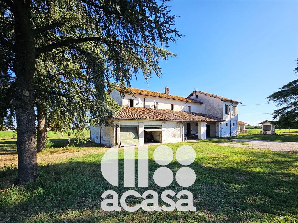 CASA COLONICA AGRITURISMO B&B DA RISTRUTTURARE