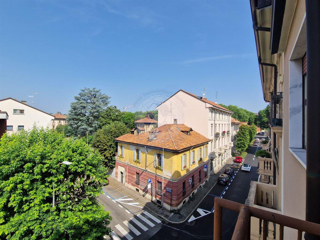 Appartamento di due locali a Monza nel quartiere San Biagio in Via Dante 28